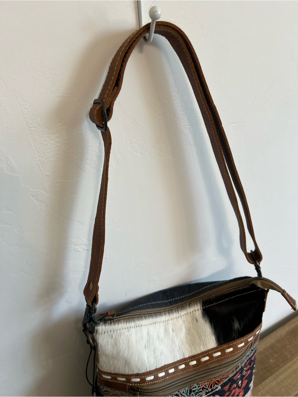 New Myra Bag Boho Aztec Crossbody with Cowhide & Embossed Leather Trim - Picture 6 of 10